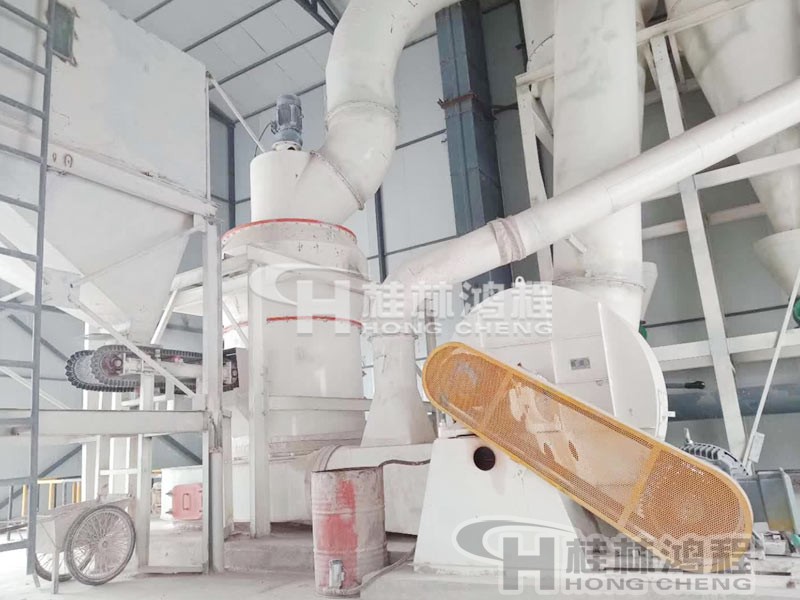 石灰石磨粉機設(shè)備350目時產(chǎn)20噸湖北 HC1700石灰石磨粉機設(shè)備350目時產(chǎn)20噸湖北客戶現(xiàn)場圖片