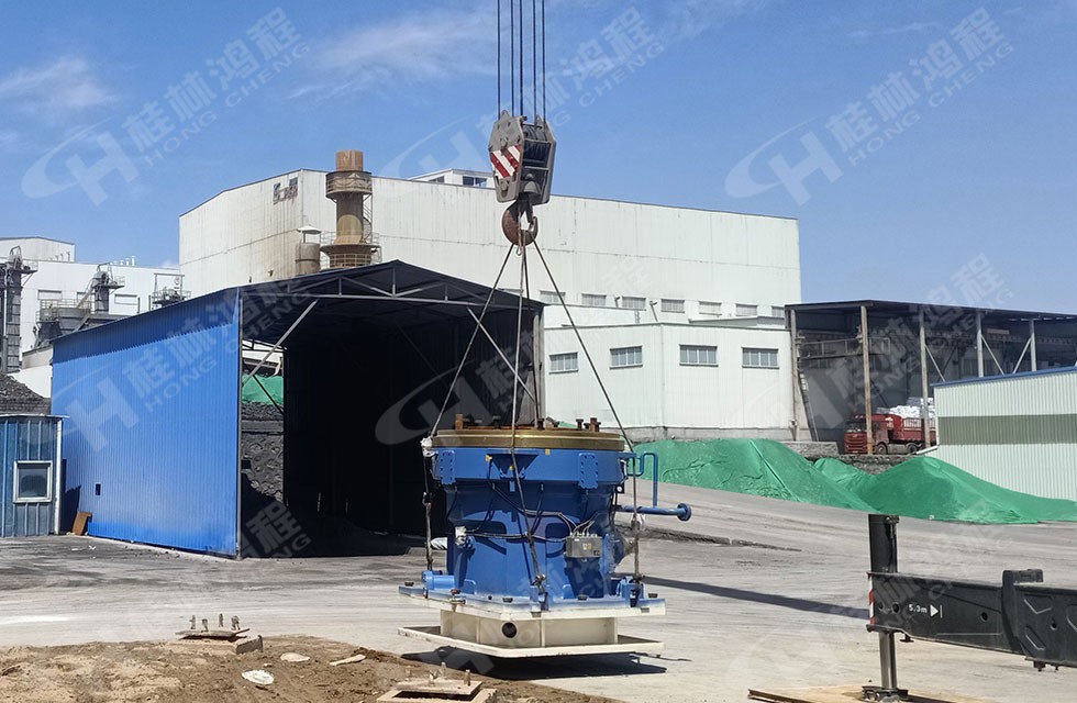 高嶺土立磨第5臺抵達客戶現場 高嶺土立磨第5臺抵達客戶現場