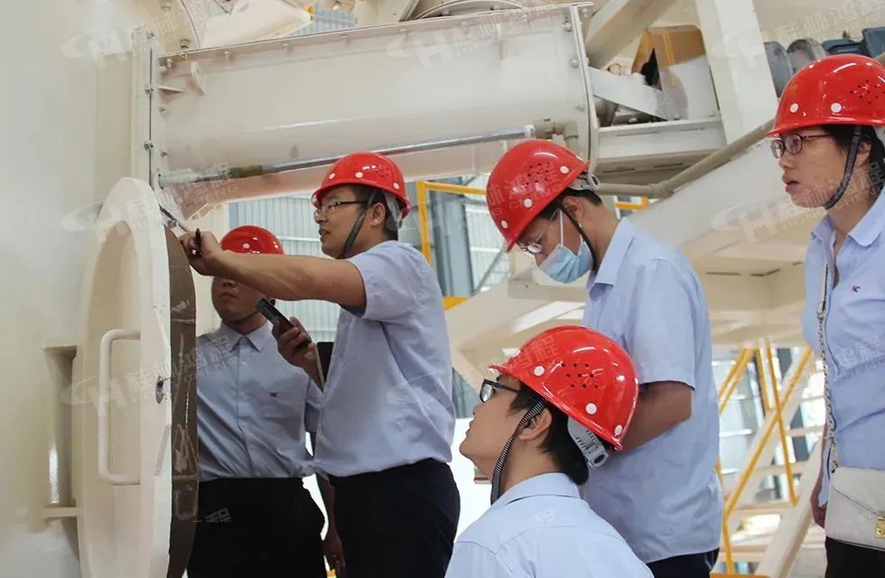 再創(chuàng)輝煌！桂林鴻程礦山設(shè)備磨粉機2022銷售大會圓滿召開